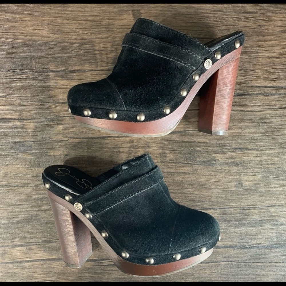 Jessica Simpson clogs